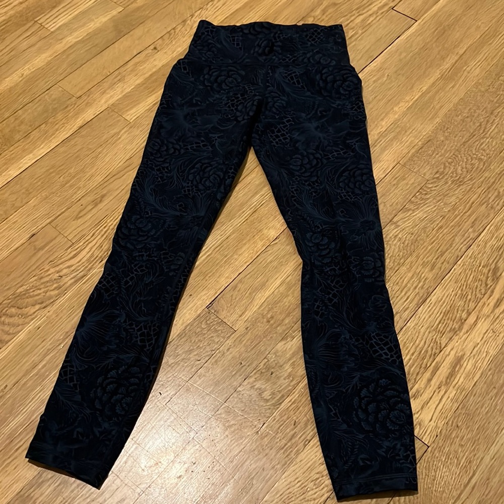 Lululemon workout leggings